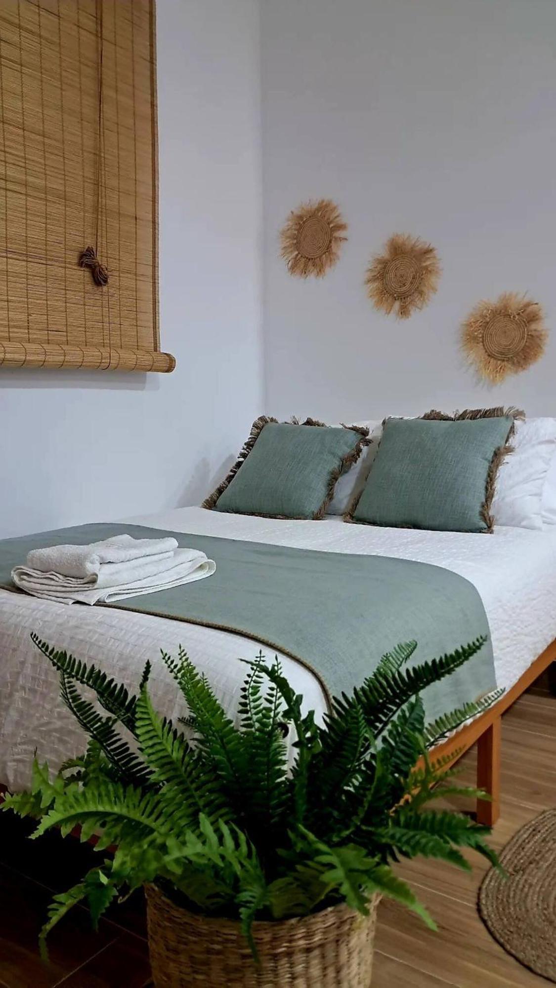 Coffee & Calm Triana Apartment เซบีญา ภายนอก รูปภาพ
