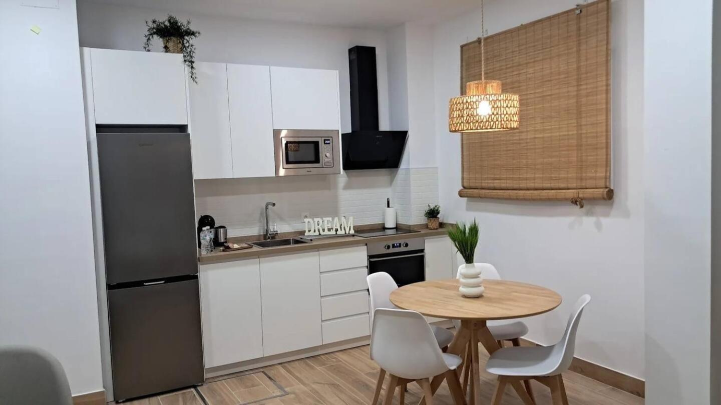 Coffee & Calm Triana Apartment เซบีญา ภายนอก รูปภาพ
