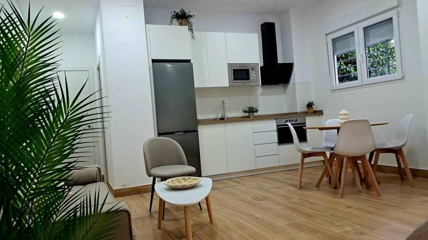 Coffee & Calm Triana Apartment เซบีญา ภายนอก รูปภาพ